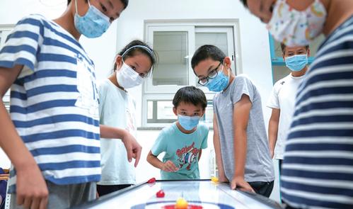 北京市宣布开设面向小学生的校内暑期托管服务,因其释放的校外教育